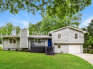135 Ebenezer Dr, Newnan, GA 30265