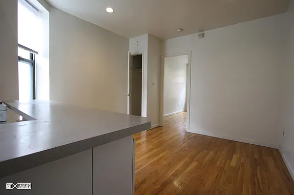Rented by Citi Habitats | media 9