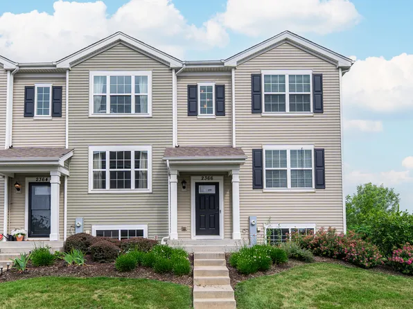 2366 Aurora Dr, Hampshire, IL 60140