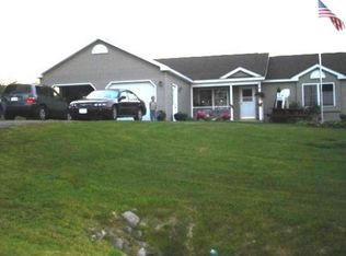 12 Maple Dr W, Mayville, NY 14757