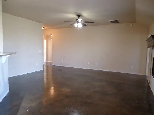 3 bed, 1550 sqft, $1,695 — Photo 3
