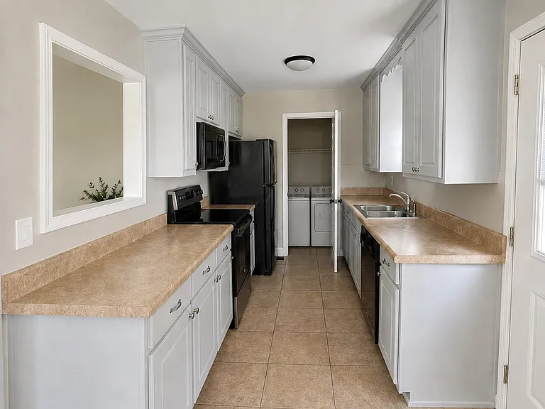 2942 Sinbad Dr — Photo 4