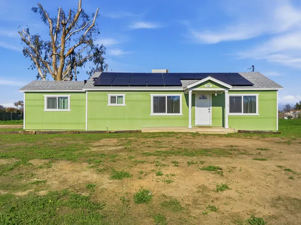 426 W Terra Bella Avenue, Pixley, CA 93256