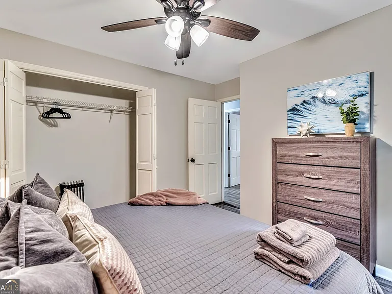 4428 John Dr — Photo 23