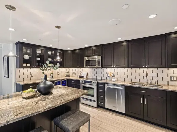 1225 Lasalle Ave APT 1503, Minneapolis, MN 55403