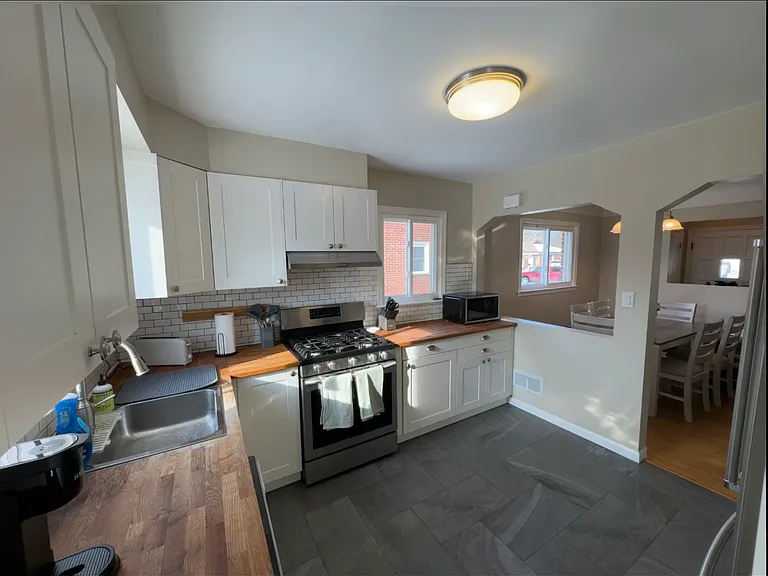 28653 Westfield St — Photo 9