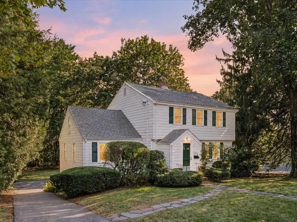 1036 High St, Westwood, MA 02090