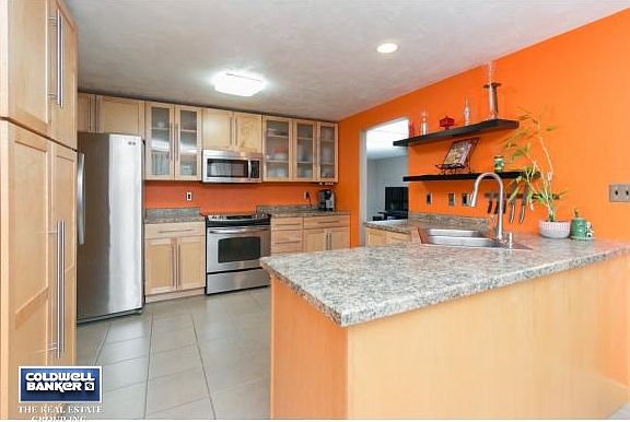 2nd image of 568 Hilltop Dr
