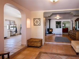 517 Barela Ln, Santa Fe, NM 87505