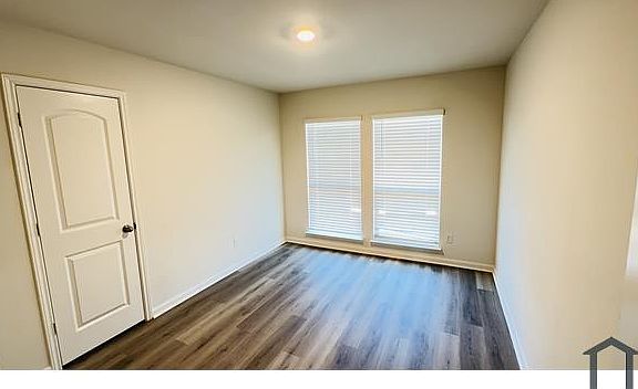 5th image of 2037 Delta Downs Dr