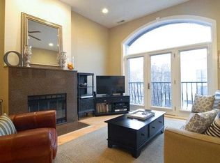 1908 W Armitage Ave APT 3E, Chicago, IL 60622