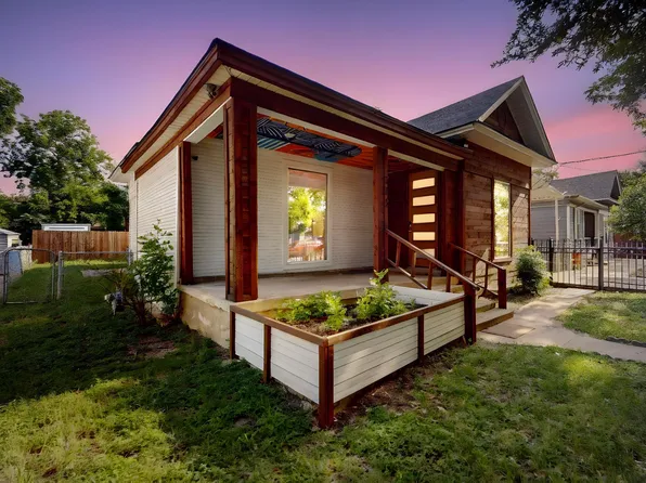 712 W 8th St, Dallas, TX 75208