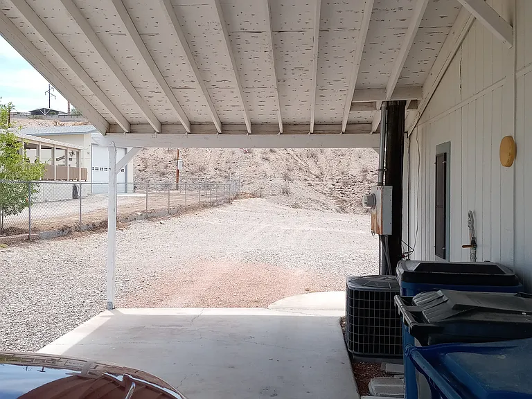 2466 Merrill Ave — Photo 22