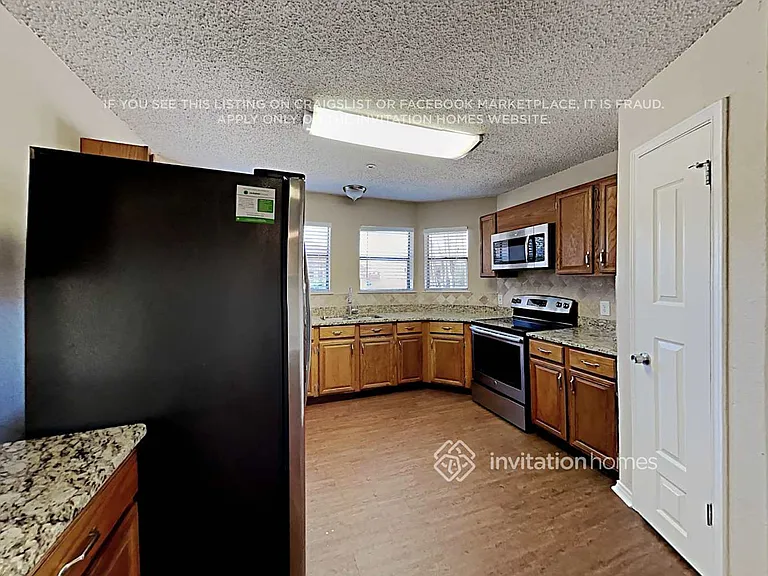 8713 Wood Glen Dr — Photo 7