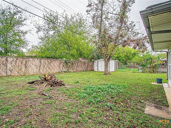 2nd image of 3222 Rosewood Dr