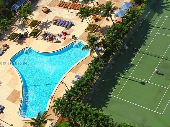 3rd image of 19370 Collins Ave APT 119