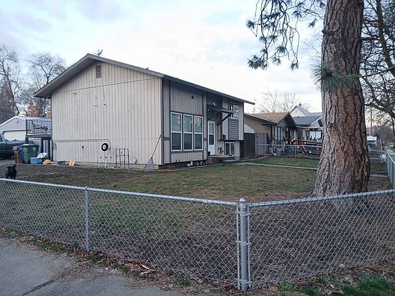 3rd image of 2101 E 6th Ave