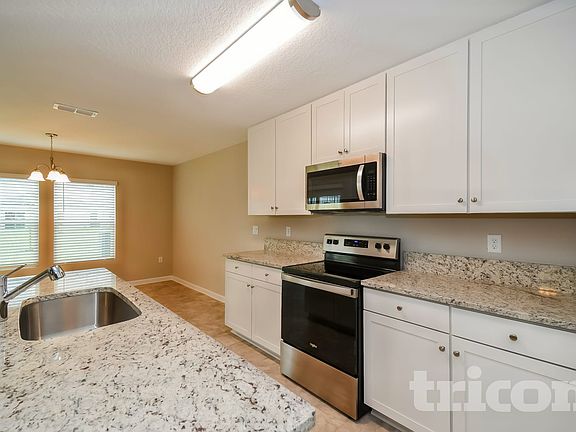 5th image of 2013 Howard Christy Ct