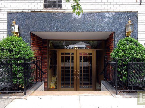 5th image of 235 W 70th St APT 4B