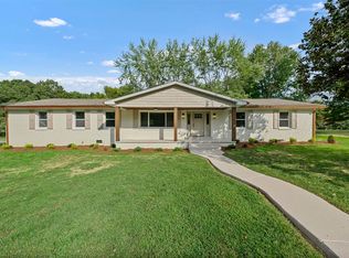 460 Hilltop Trl, Bowling Green, KY 42101