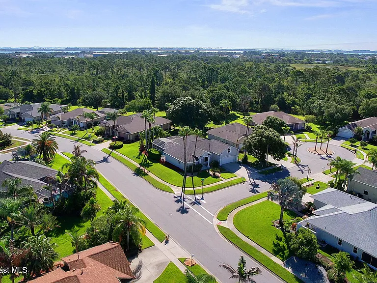 768 Harrier Ct — Photo 14