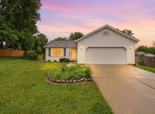 9 Ward Ct, Madison, WI 53713