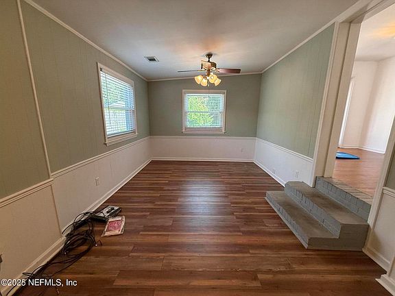 2nd image of 7427 BURLINGAME Drive S