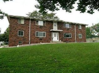 373 E Green Bay Ave, Saukville, WI 53080