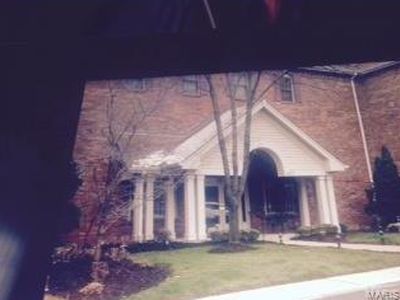 567 Sarah Ln APT 105, Creve Coeur, MO, 63141