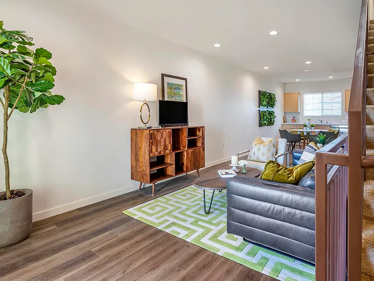 Presidio Townhomes — Photo 7