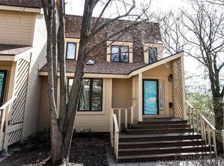 13600 Mason Oaks Ln, Saint Louis, MO 63131