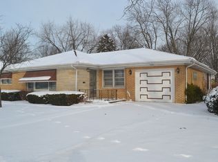807 S Na Wa Ta Ave, Mount Prospect, IL