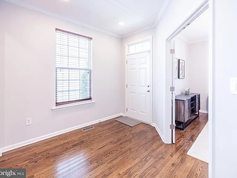 8727 Raleigh Mews — Photo 20