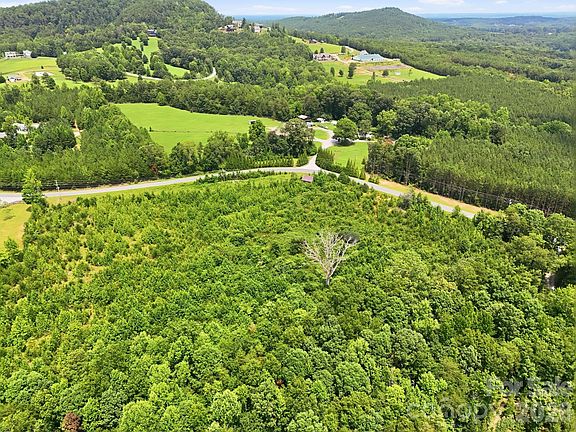 3rd image of 1522 Little Mountain Rd
