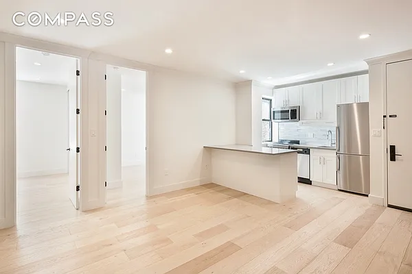 Rented by Compass | media 41