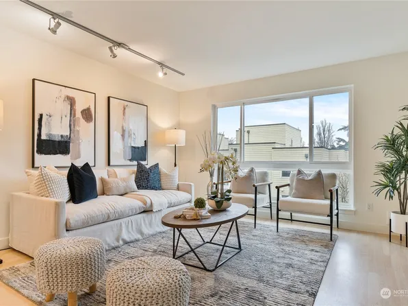 5832 NE 75th Street #E201, Seattle, WA 98115