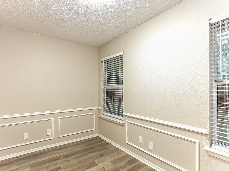 6507 Stetter Dr — Photo 14