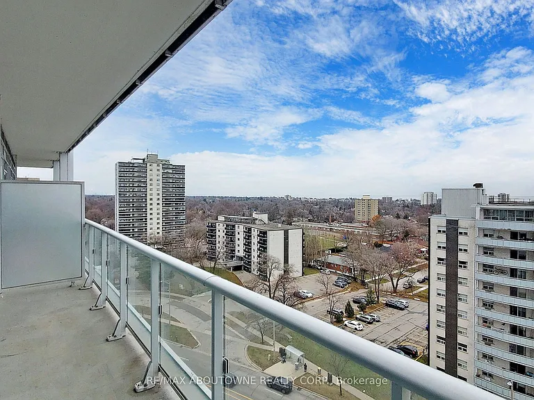 55 Speers Rd #1007 — Photo 13