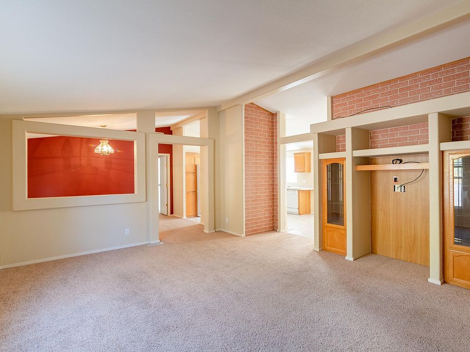 1st image of 20580 Charlotte Ct
