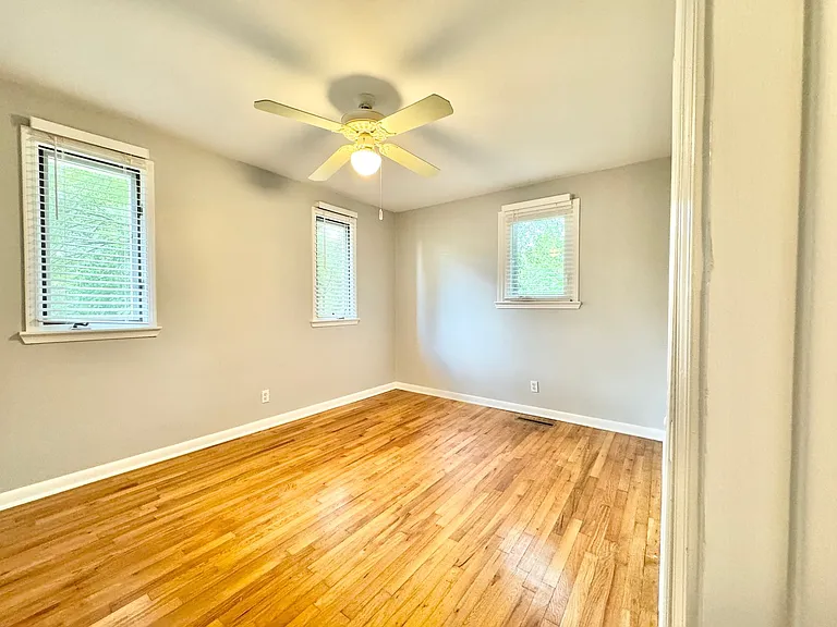 1600 Piper Pl — Photo 12