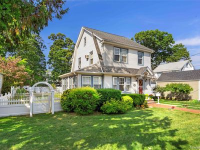85 Edmund Street Street, Lynbrook, NY, 11563