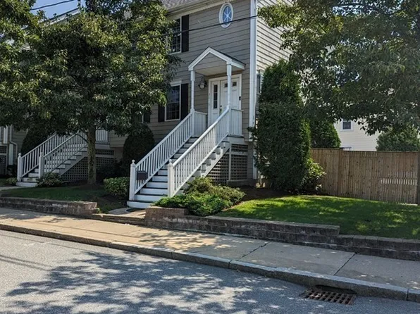 30 Russell St Unit 6, Waltham, MA 02453