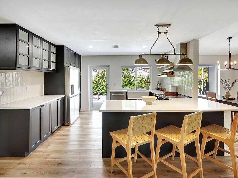 1st image of 76 Forest Circle
