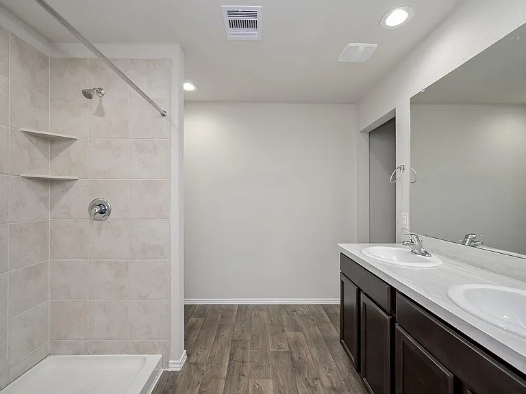 20819 Medford Landing Ln — Photo 14