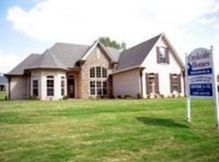 565 Eagle Valley Dr, Oakland, TN 38060
