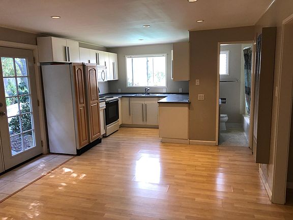 3rd image of 19469 Rosemarie Pl APT 5