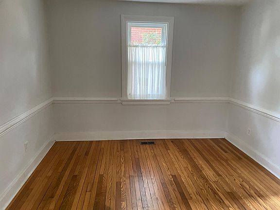 4th image of 6006 Patterson Ave