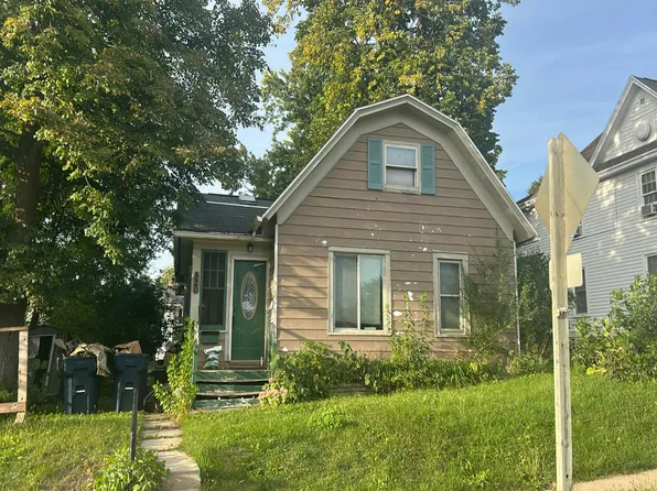 820 E Lake St, Horicon, WI 53032