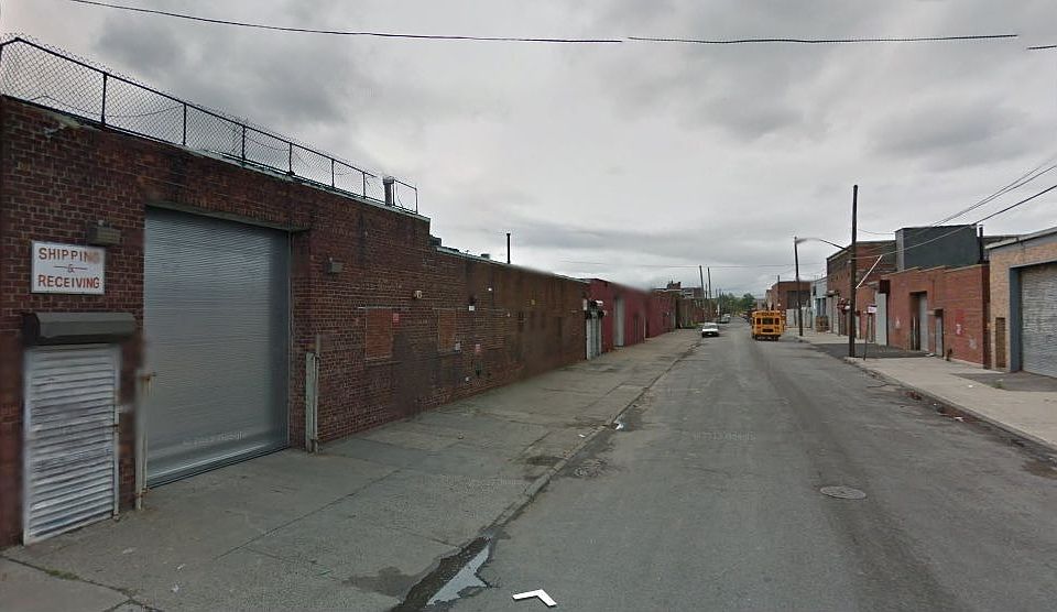 1st image of 920 Essex St