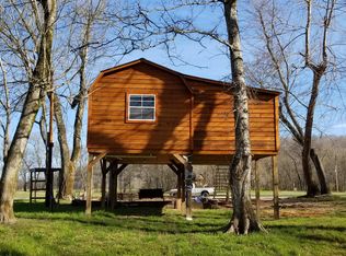 302 Russell Creek Rd, Lobelville, TN 37097